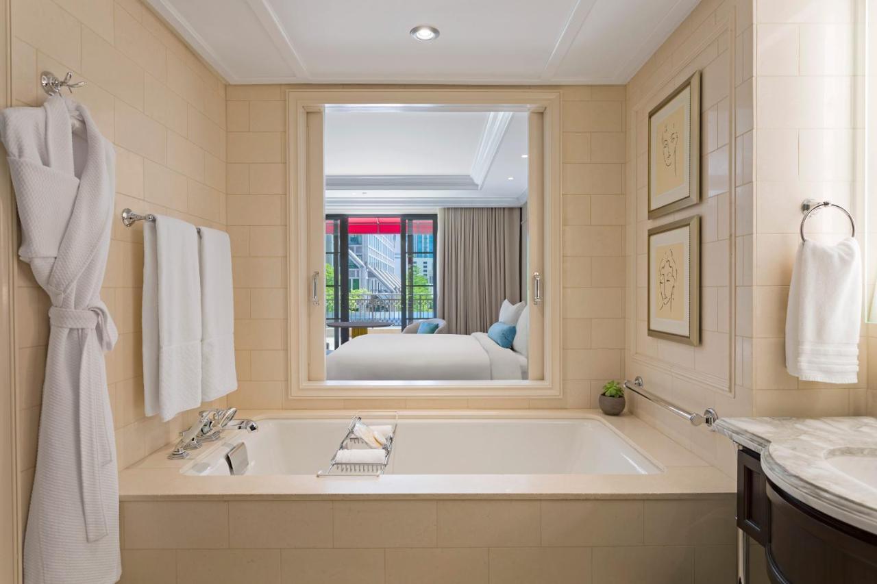 deluxe, Guest room, 1 King, Balcony