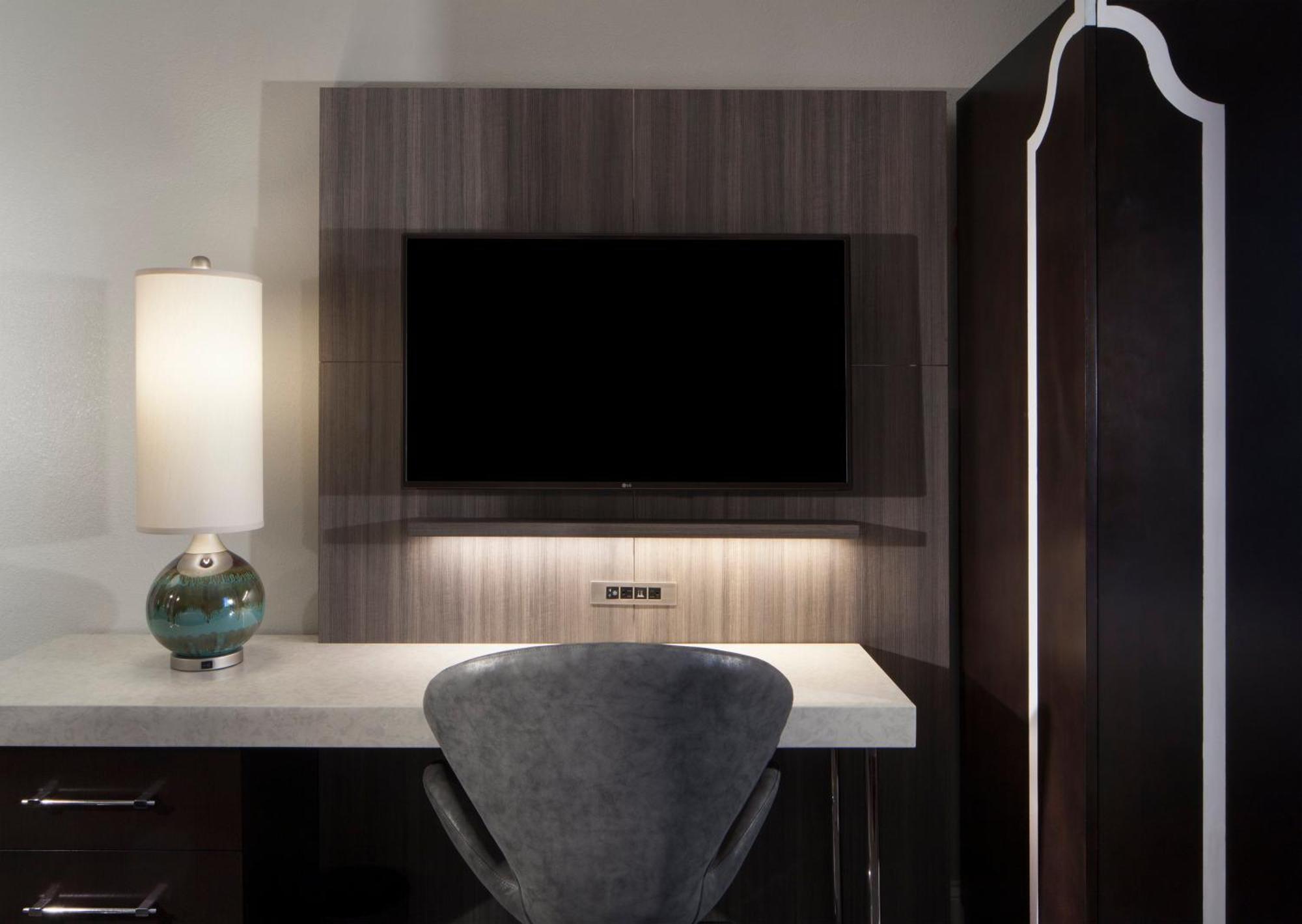Standard Double Room with Two Double Beds and City View