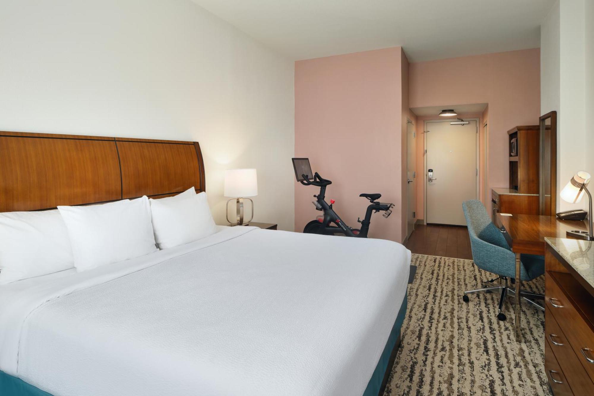 King Room Peloton Bike