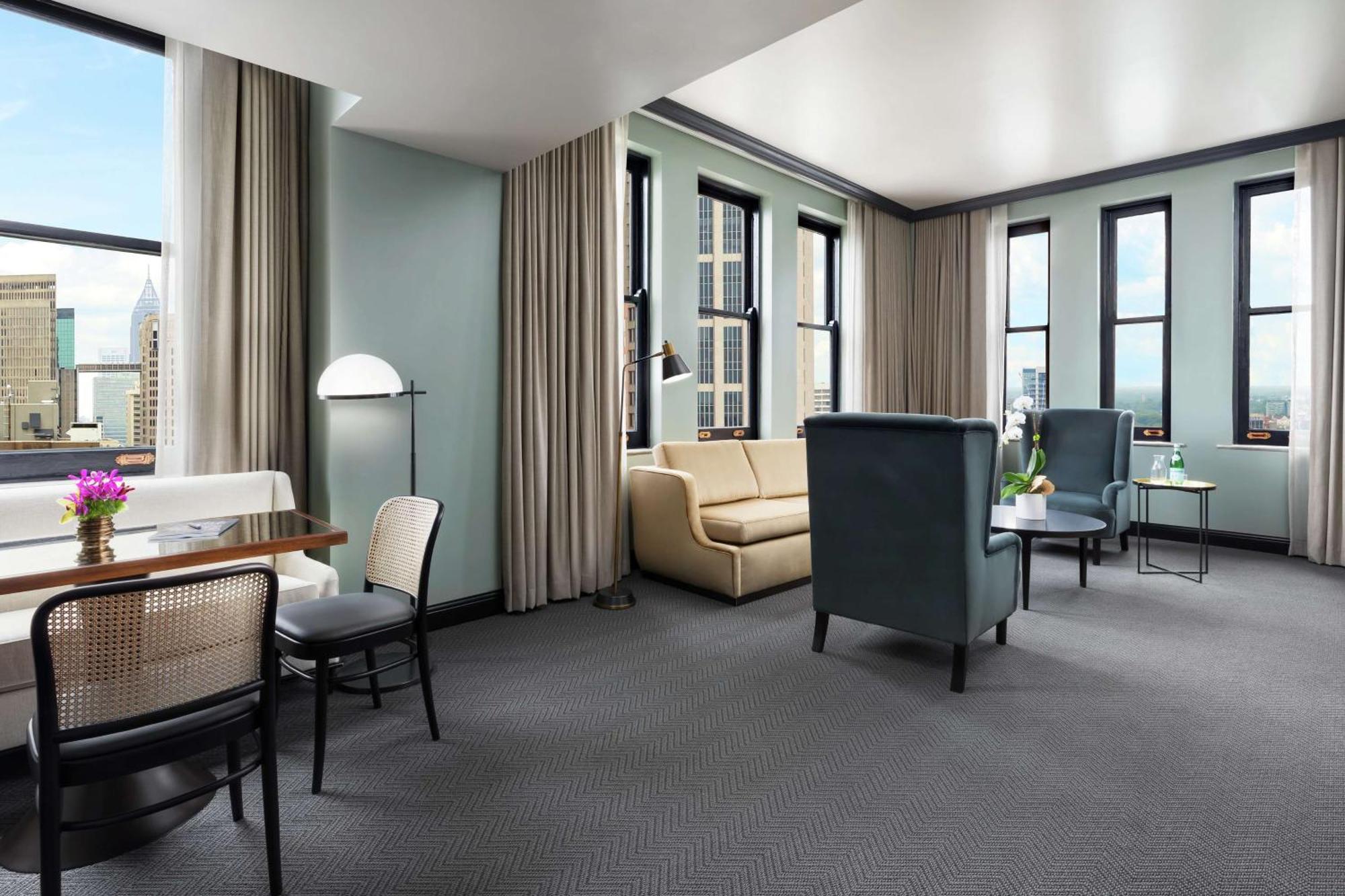 One-Bedroom King Suite City View