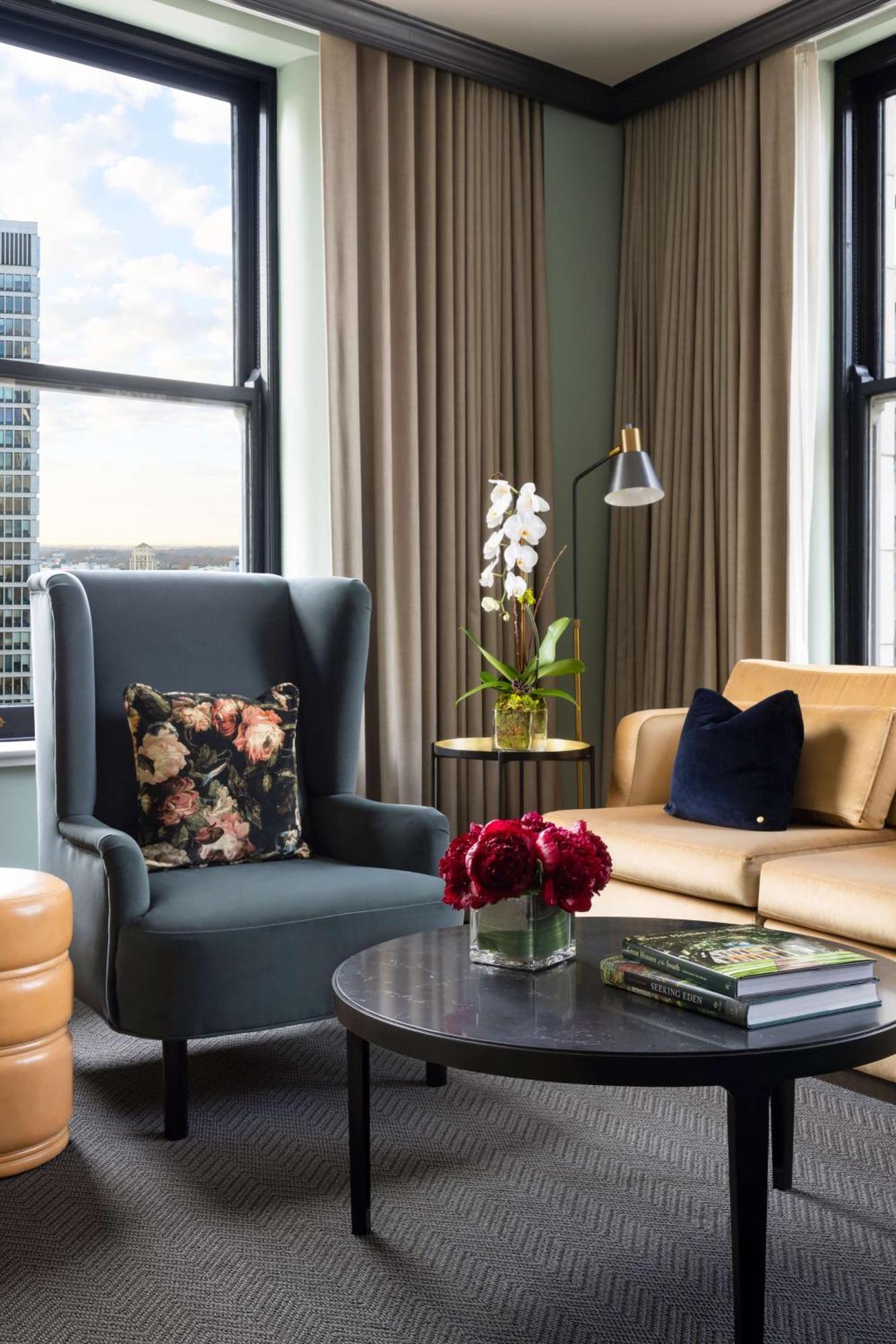 Deluxe One-Bedroom King Suite City View