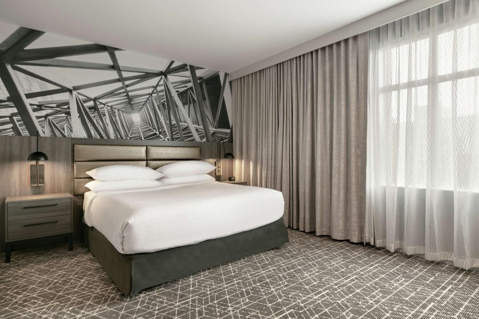 Two-Room King Suite - Hearing Access,1656285247:JPEG