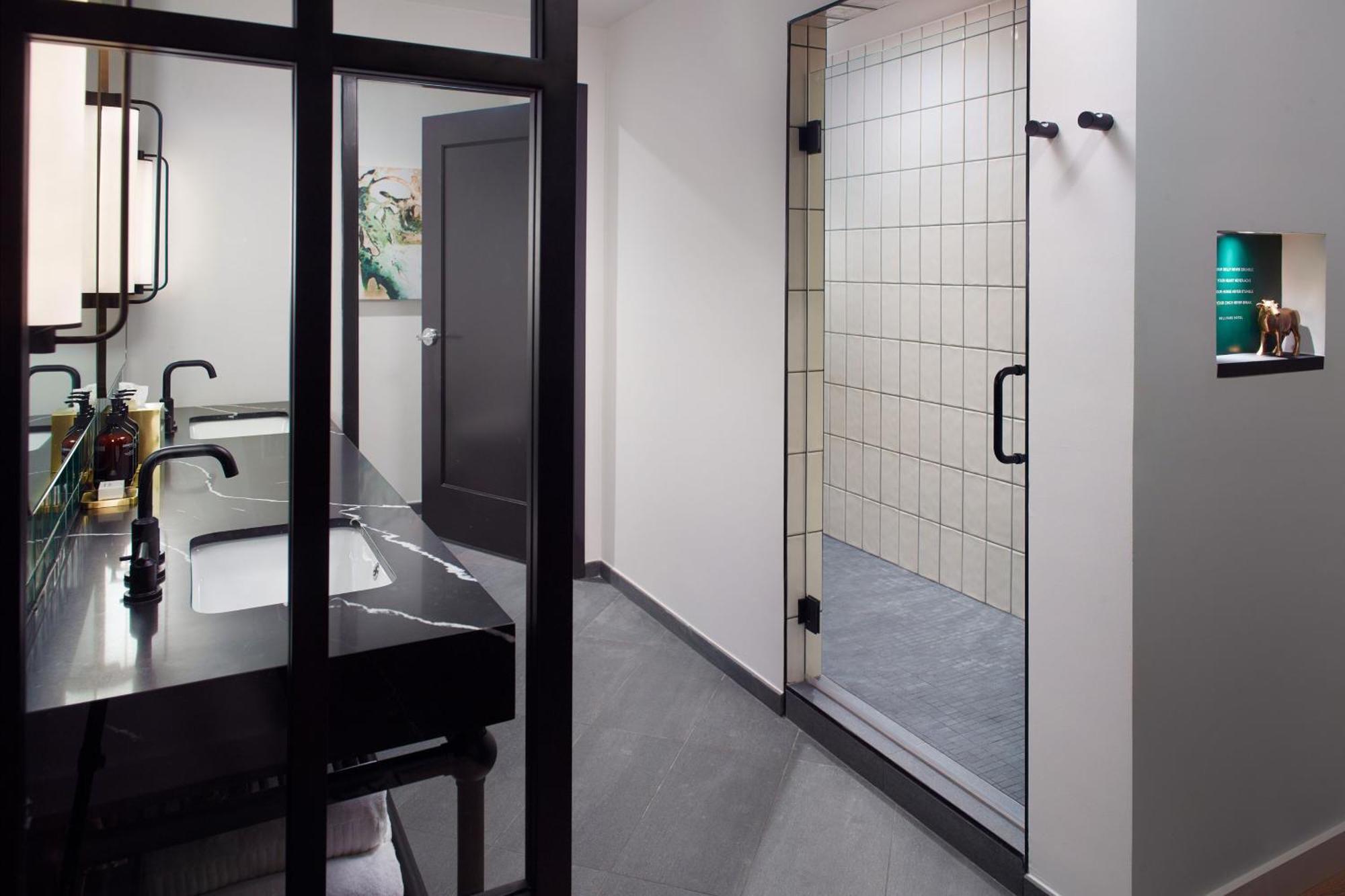 Junior King Studio Suite Courtyard view