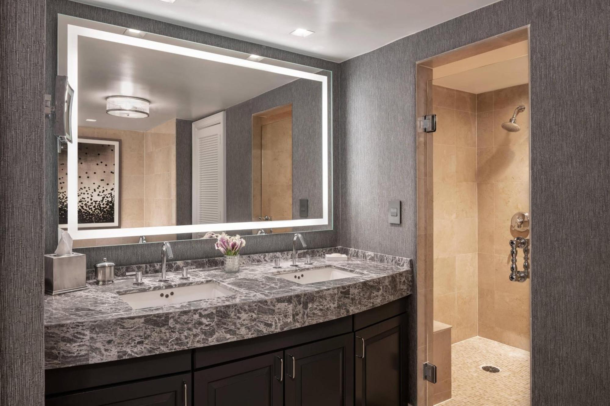 Presidential Suite King Bed