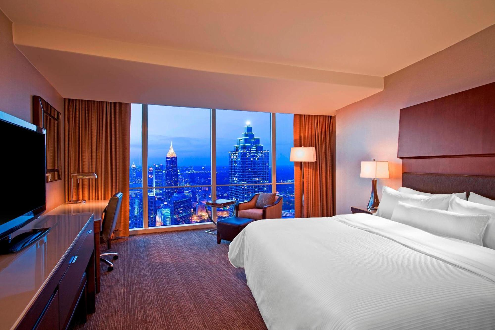 Guest room 1 King Skyline view High floor