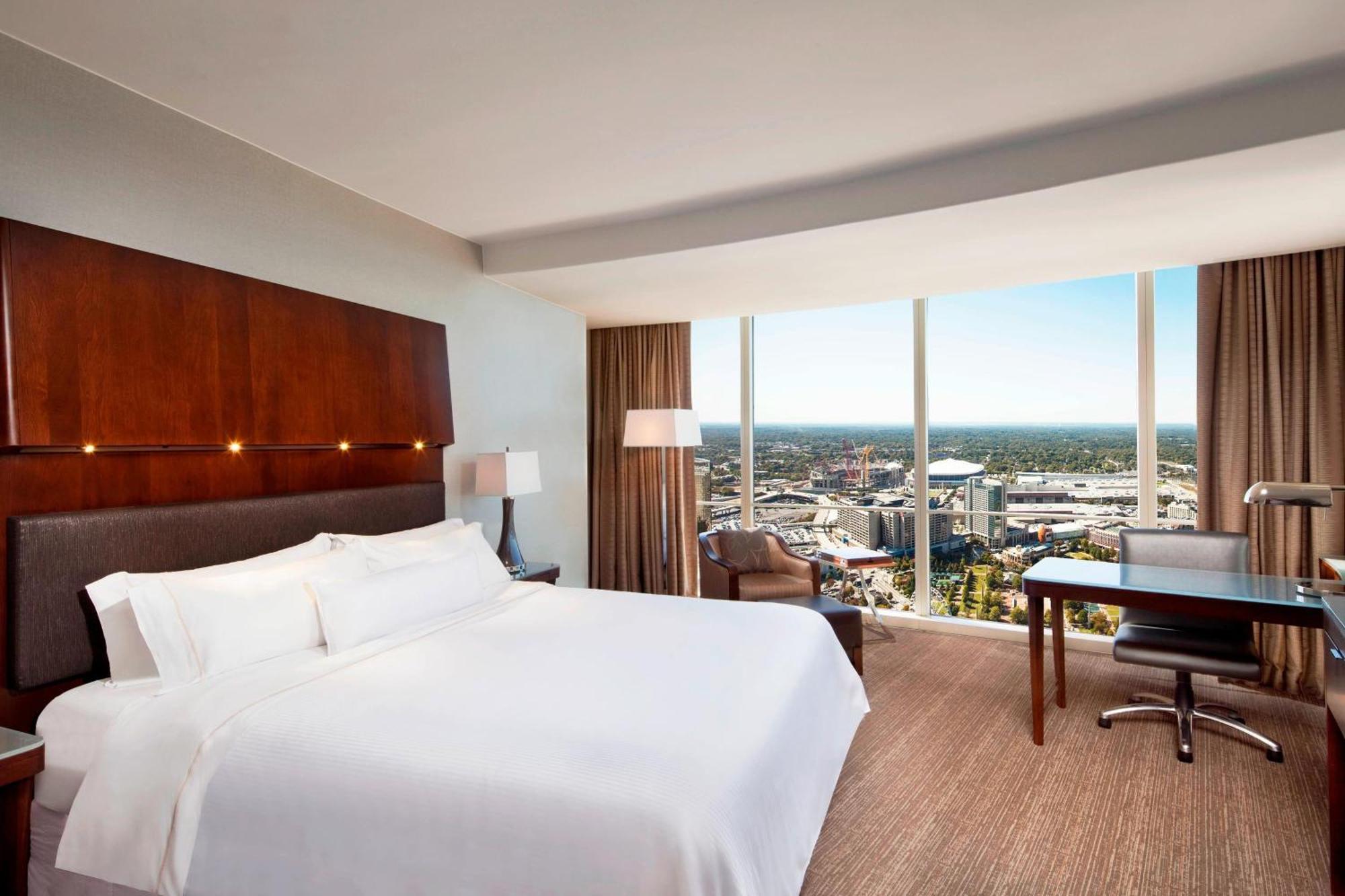 Guest room 1 King Skyline view High floor